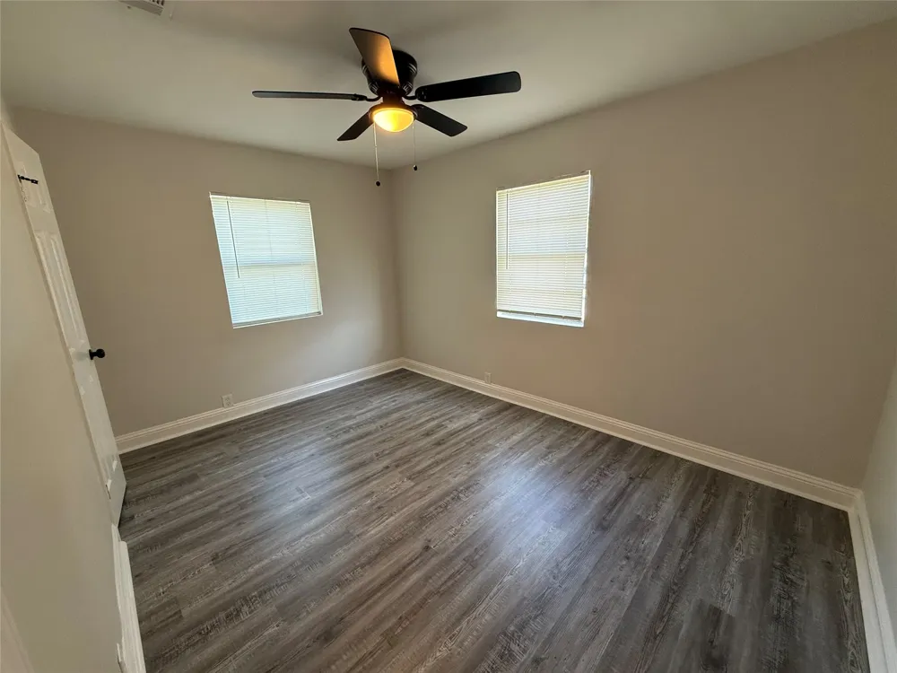 1033 S Hub Street Sherman, TX 75090