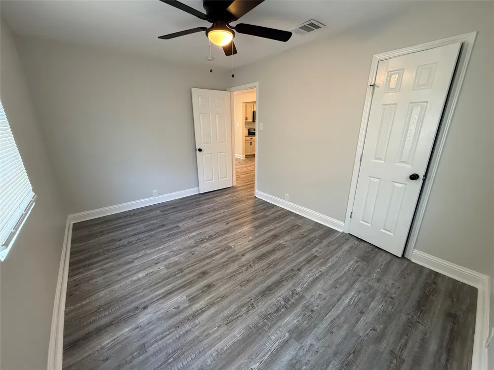 1033 S Hub Street Sherman, TX 75090