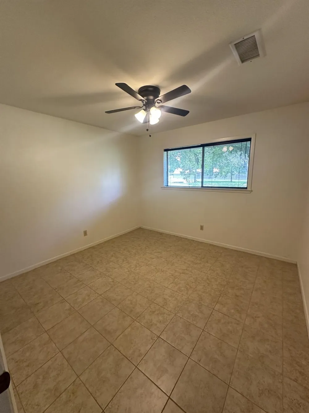 1003 Allison Brenham, TX 77833