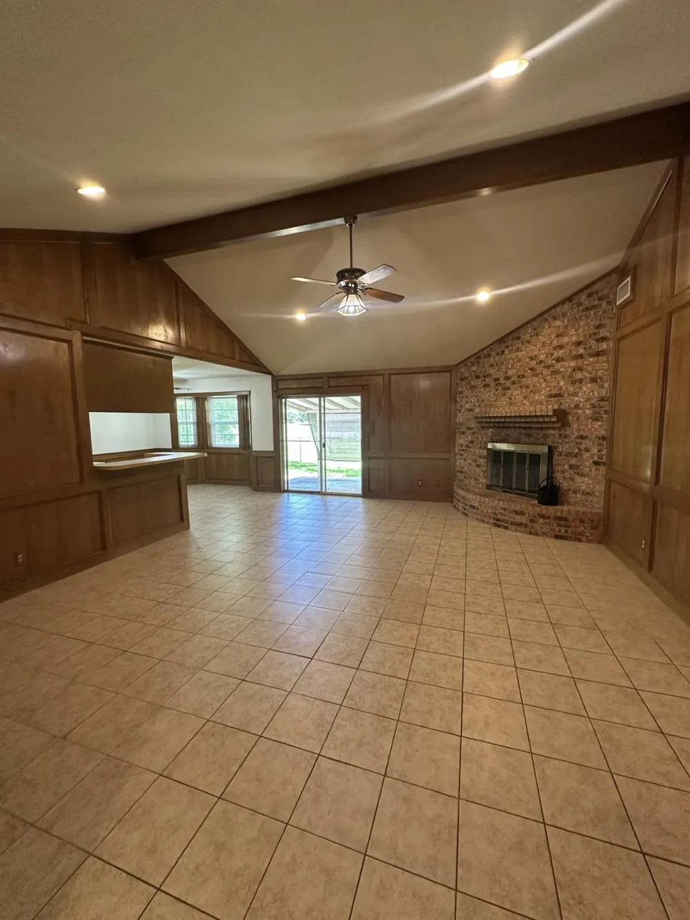 1003 Allison Brenham, TX 77833