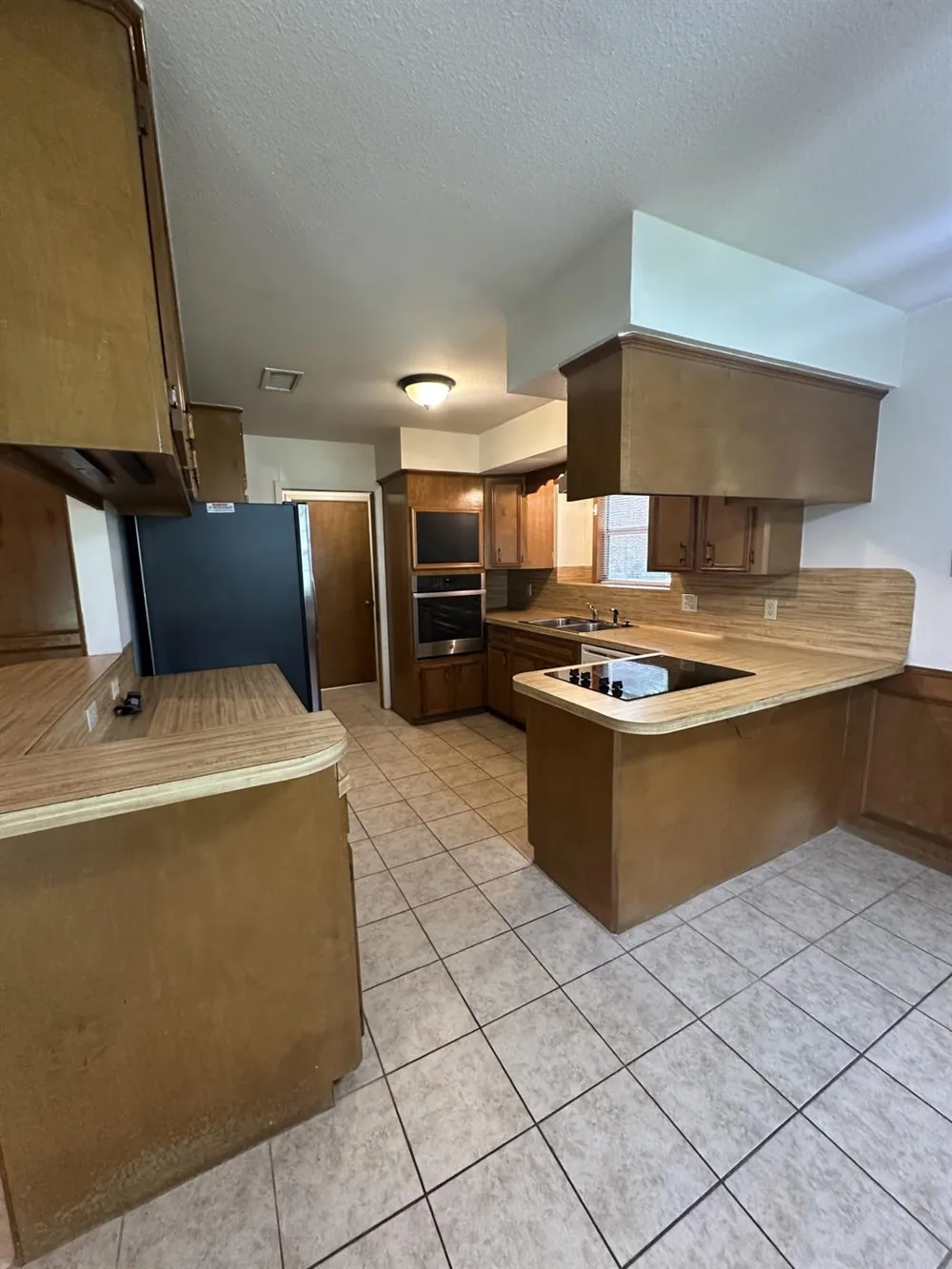 1003 Allison Brenham, TX 77833