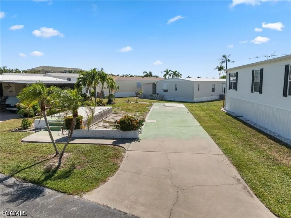Yorkshire Avenue Fort Myers, FL 33908