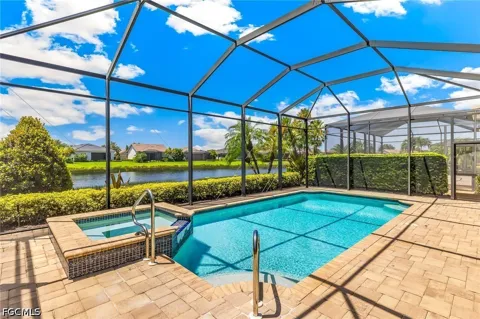 Fairway Cove Court