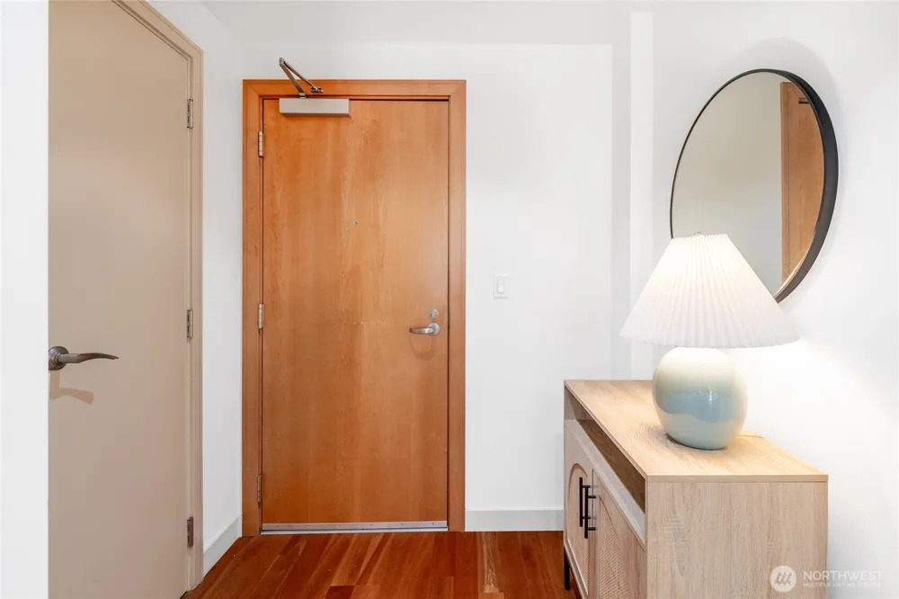 10650 NE 9th Place #723 Bellevue, WA 98004