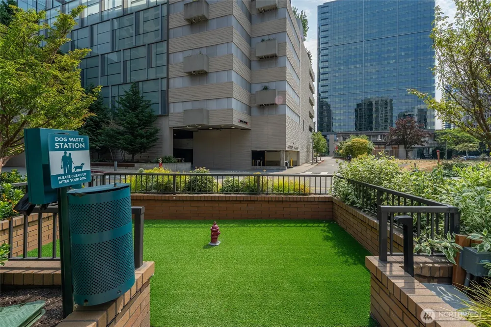 10650 NE 9th Place #723 Bellevue, WA 98004