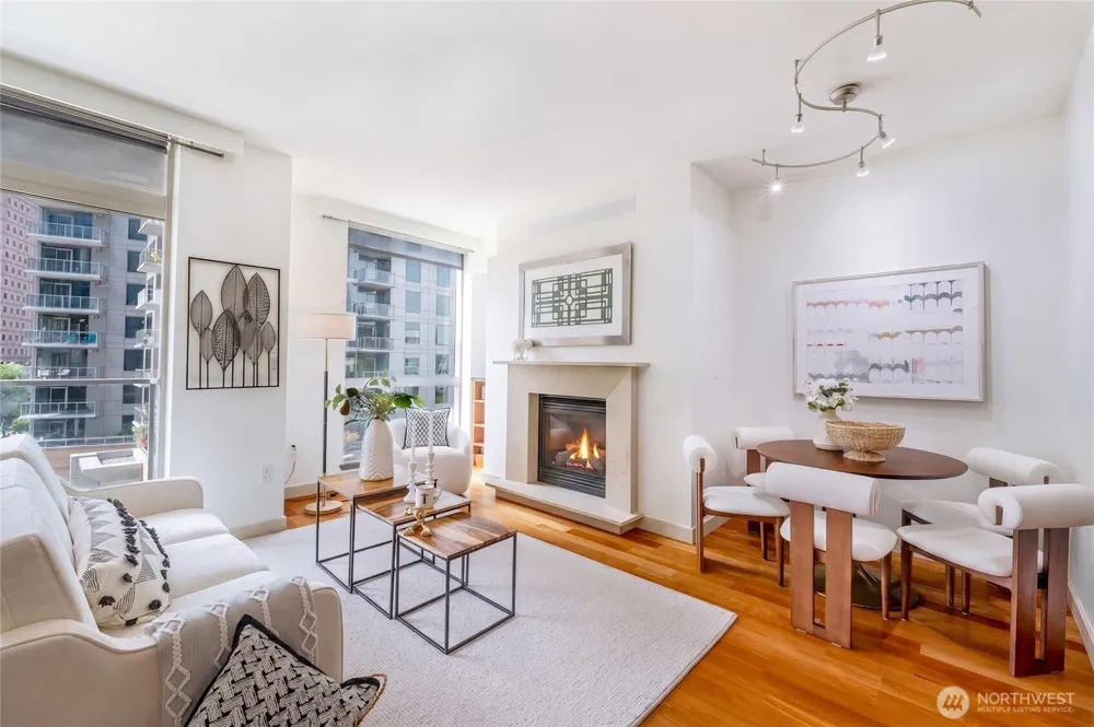 10650 NE 9th Place #723 Bellevue, WA 98004