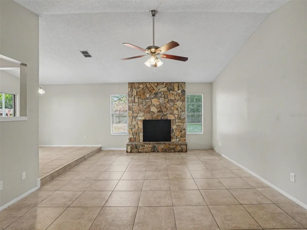 3329 FOX RIDGE DRIVE Winter Haven, FL 33884
