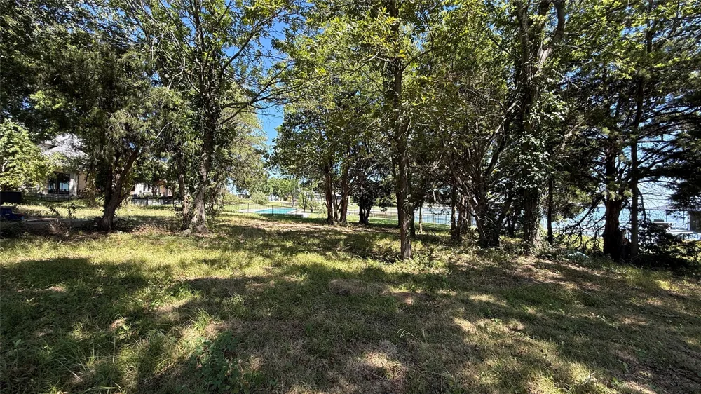 The Shores Drive Corsicana, TX 75109