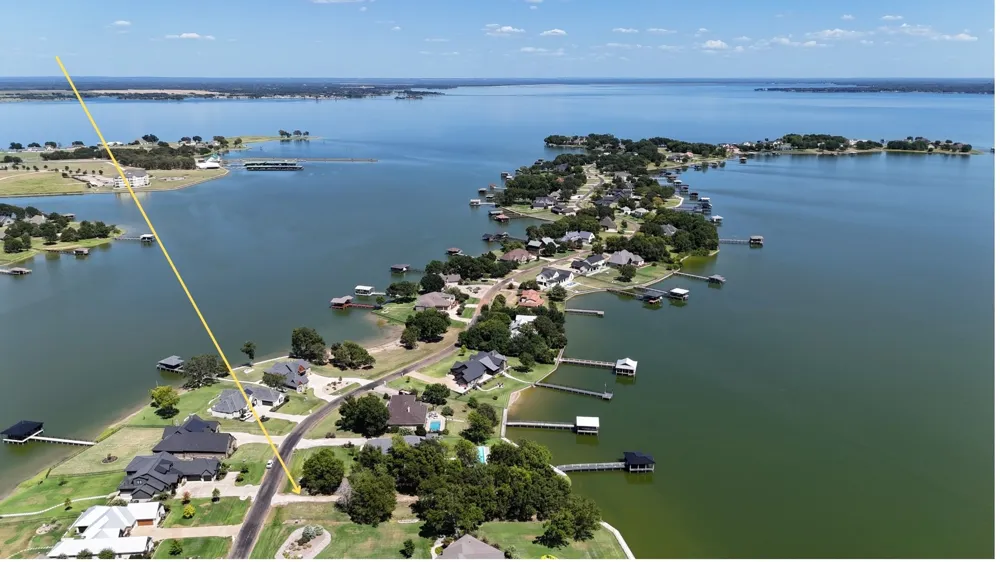 The Shores Drive Corsicana, TX 75109