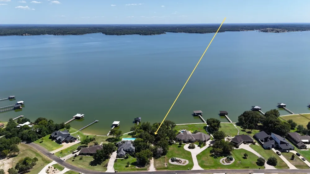 The Shores Drive Corsicana, TX 75109