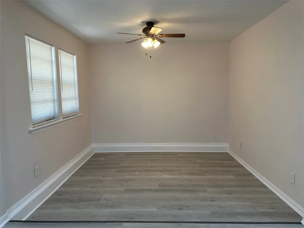 1000 Harris Drive Euless, TX 76039