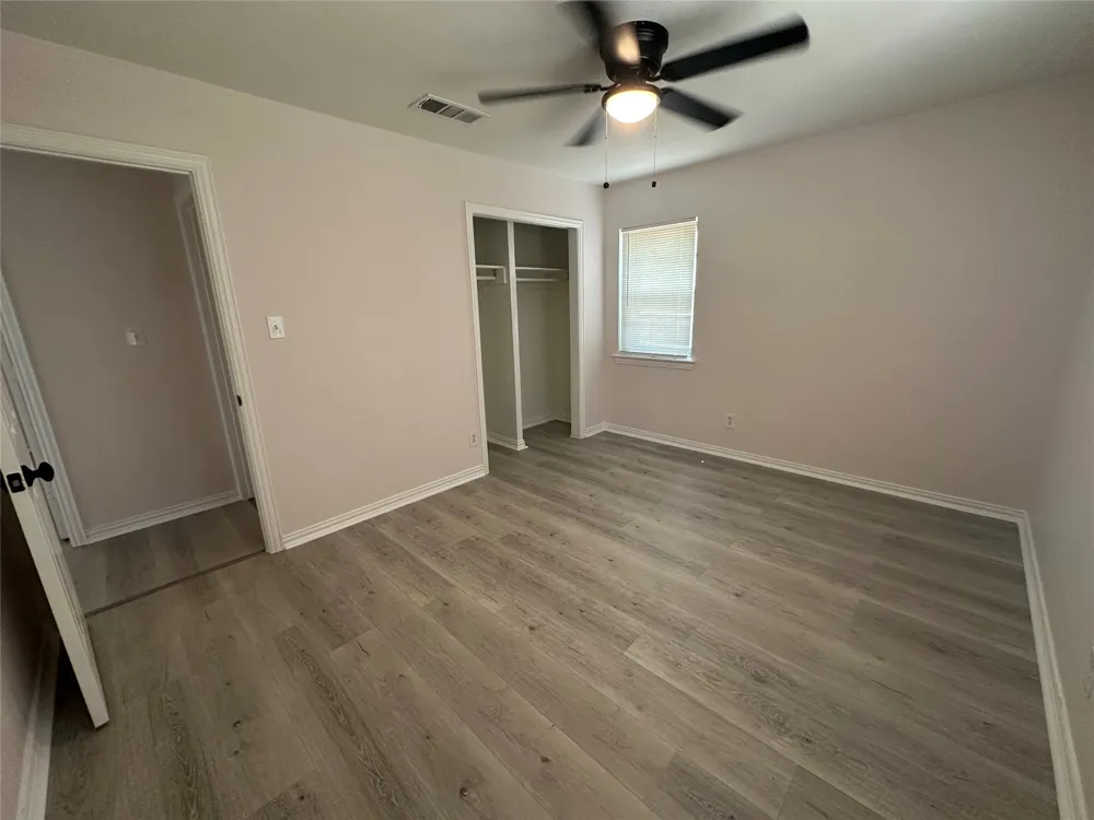 1000 Harris Drive Euless, TX 76039
