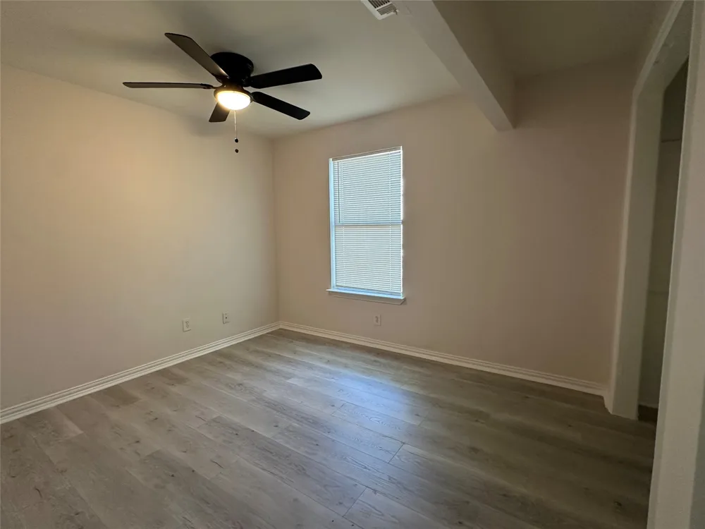 1000 Harris Drive Euless, TX 76039