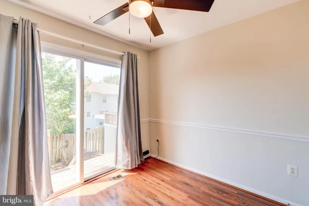 14536 CASTLEFORD COURT Centreville, VA 20121