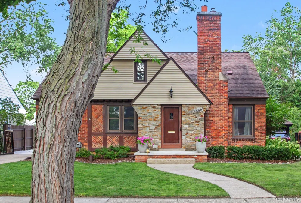 4098 Wakefield Berkley City, MI 48072