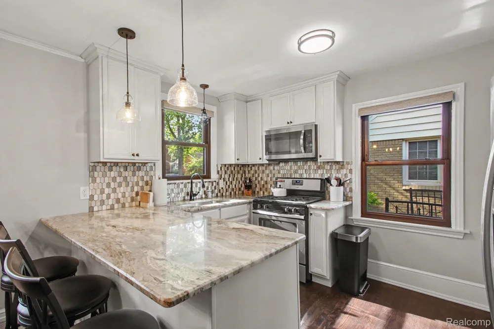 4098 Wakefield Berkley City, MI 48072
