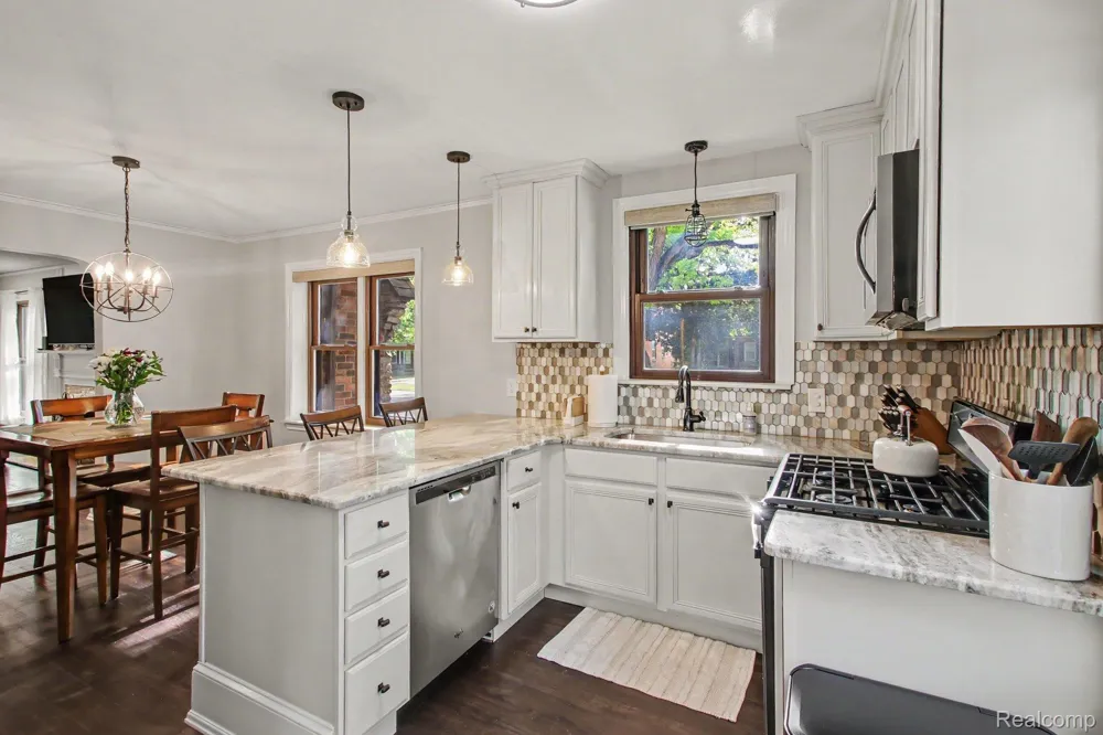4098 Wakefield Berkley City, MI 48072