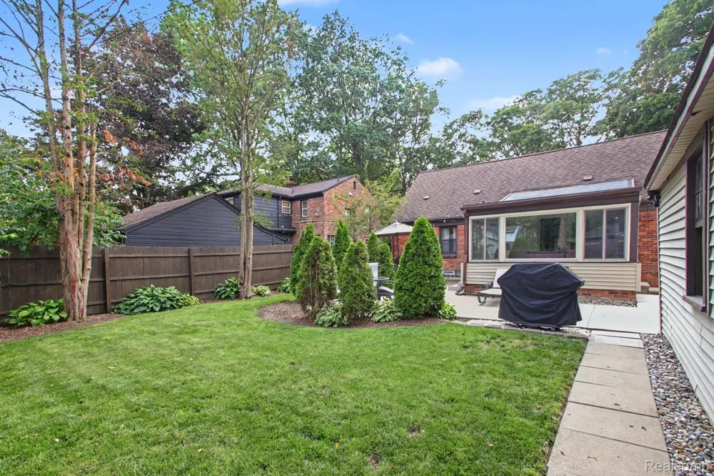 4098 Wakefield Berkley City, MI 48072
