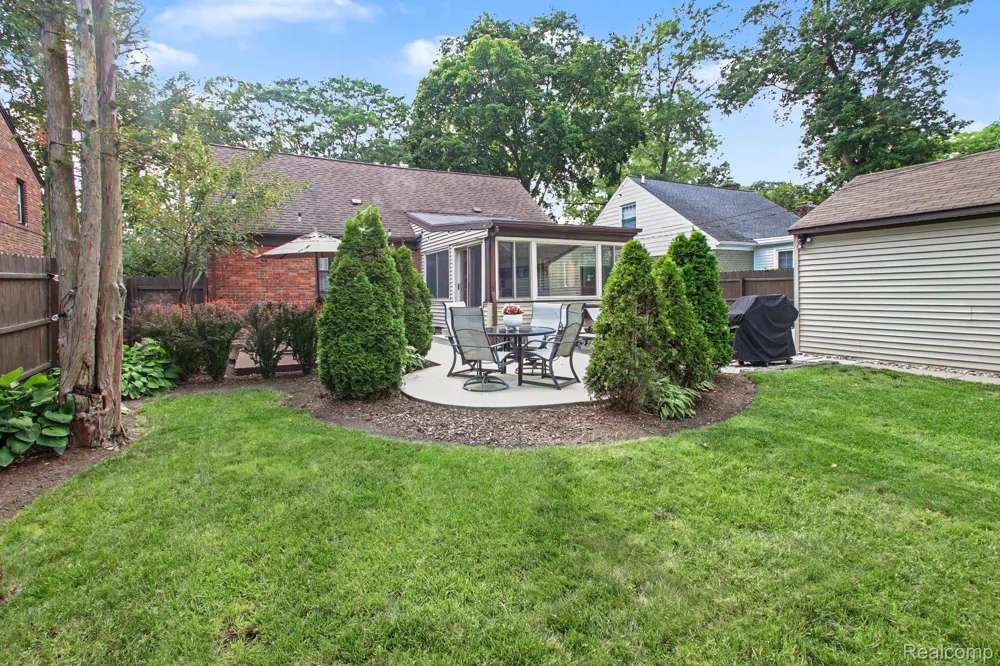 4098 Wakefield Berkley City, MI 48072