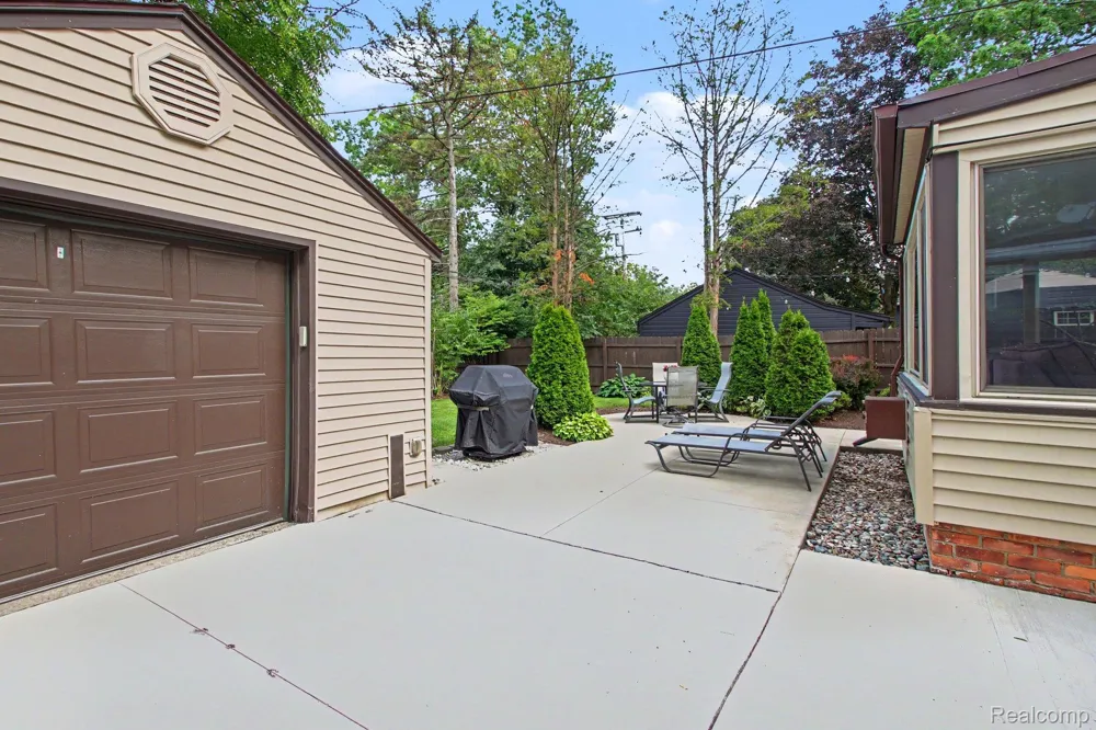 4098 Wakefield Berkley City, MI 48072