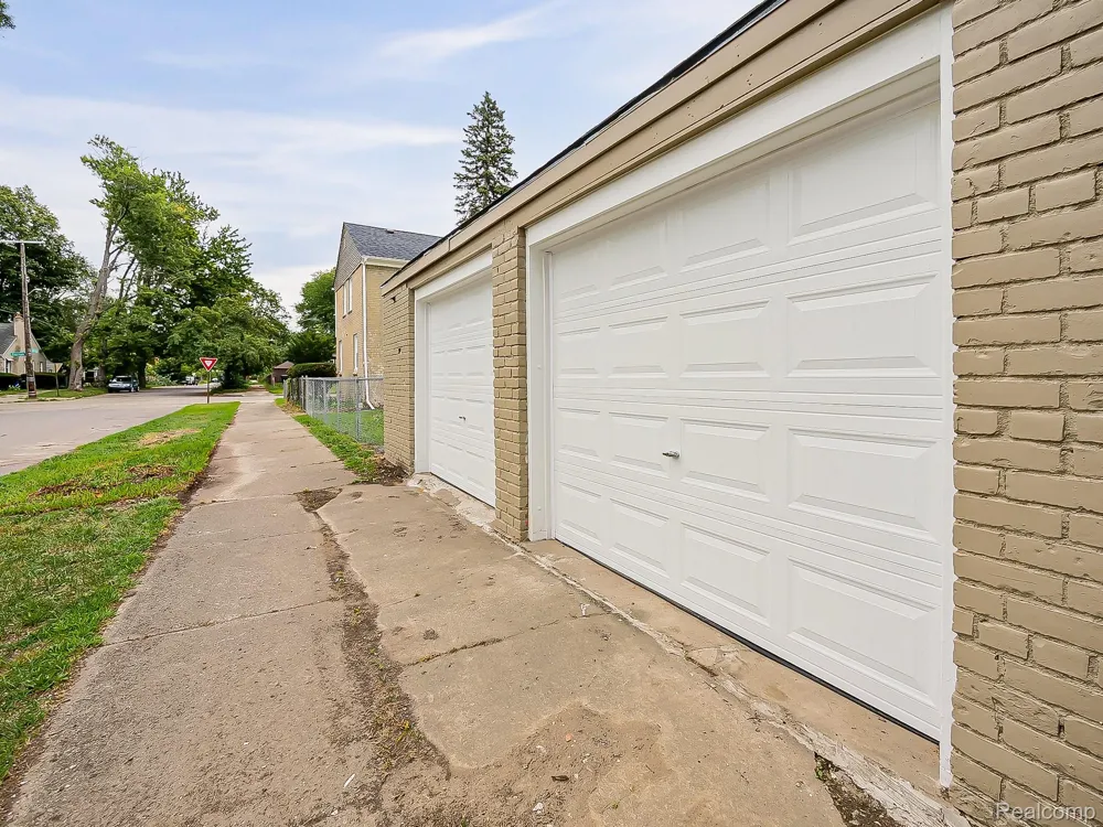 19211 Pierson Street Detroit City, MI 48219