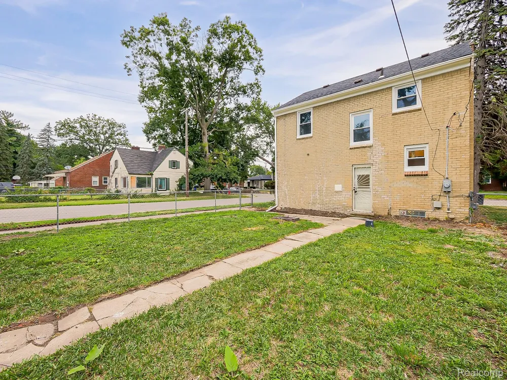19211 Pierson Street Detroit City, MI 48219