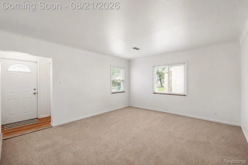 630 White Avenue Lincoln Park City, MI 48146
