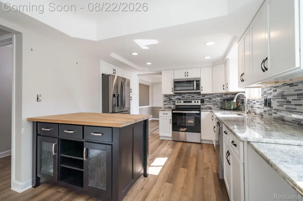 38127 Rockhill Street Clinton Charter Township, MI 48036