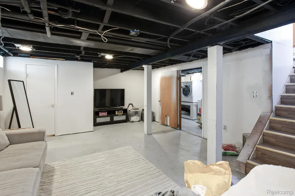 14802 Mulberry Street Southgate City, MI 48195