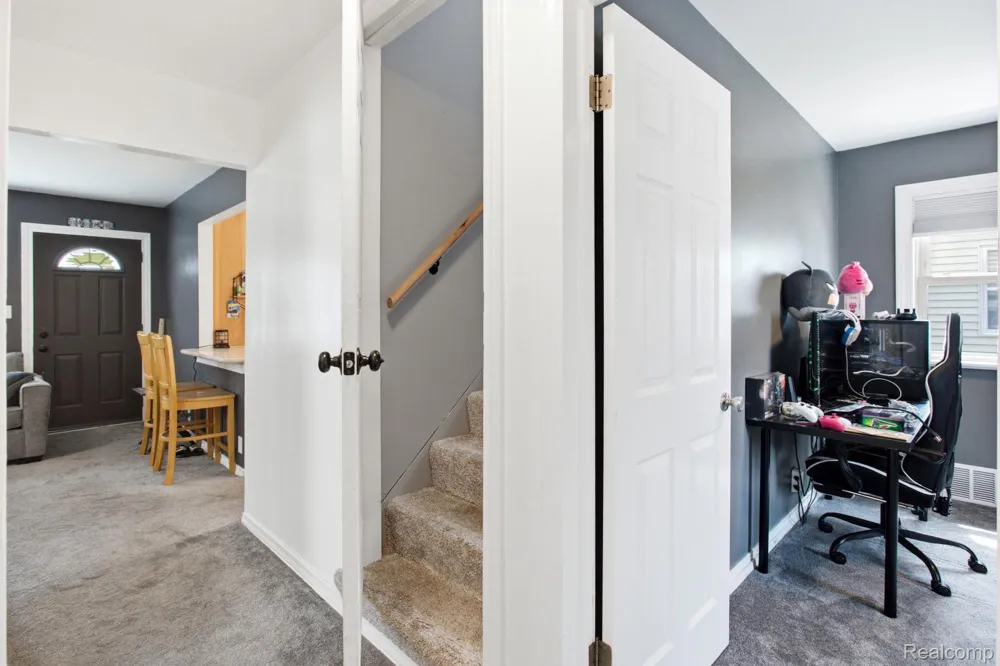 14802 Mulberry Street Southgate City, MI 48195