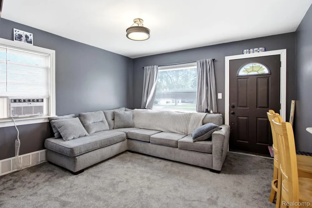 14802 Mulberry Street Southgate City, MI 48195