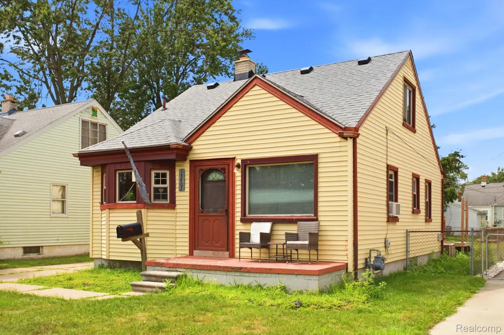 14802 Mulberry Street Southgate City, MI 48195