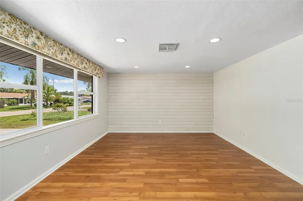 2702 GRAND CAYMAN STREET Sarasota, FL 34231
