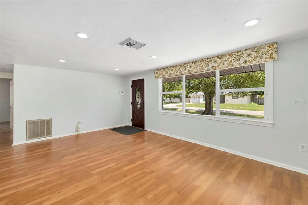 2702 GRAND CAYMAN STREET Sarasota, FL 34231