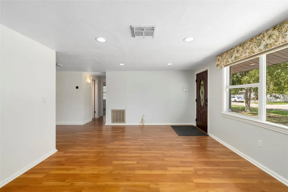 2702 GRAND CAYMAN STREET Sarasota, FL 34231