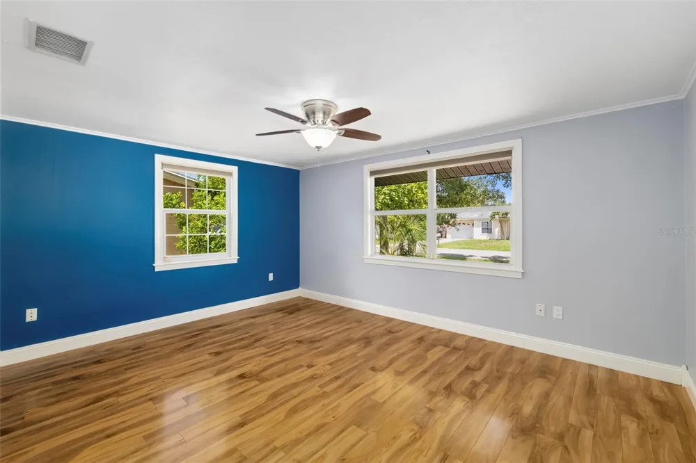 2702 GRAND CAYMAN STREET Sarasota, FL 34231