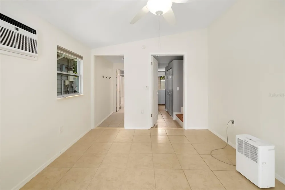 2702 GRAND CAYMAN STREET Sarasota, FL 34231