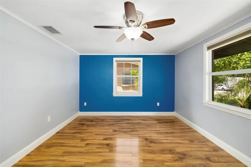 2702 GRAND CAYMAN STREET Sarasota, FL 34231