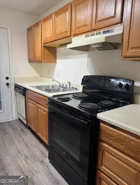 9028 Stoneleigh TRCE Douglasville, GA 30134