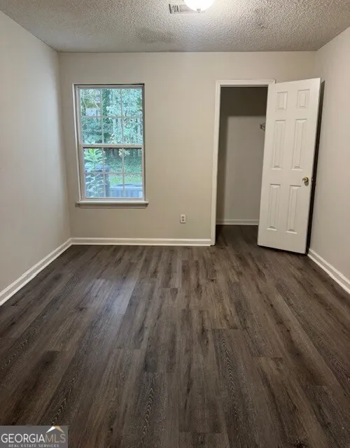 9028 Stoneleigh TRCE Douglasville, GA 30134