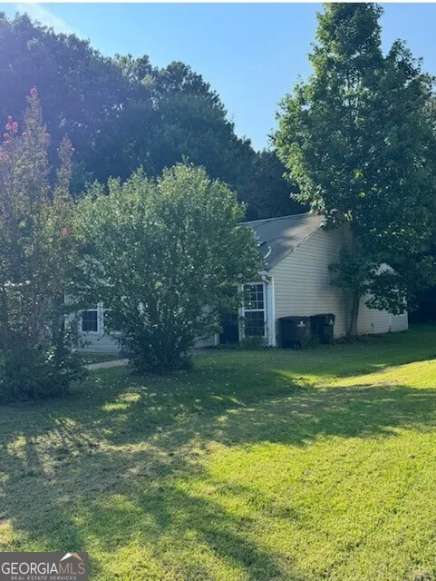 9028 Stoneleigh TRCE Douglasville, GA 30134