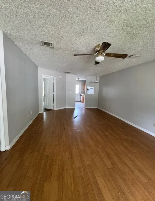 9053 Stoneleigh TRCE Douglasville, GA 30134