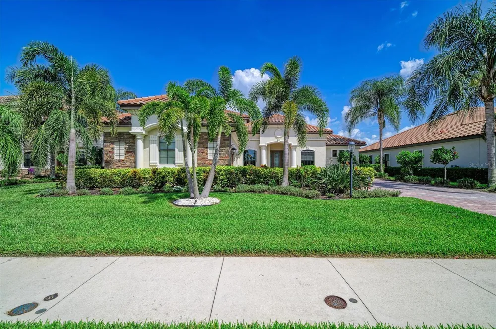 5664 CLOVERLEAF RUN Lakewood Ranch, FL 34211