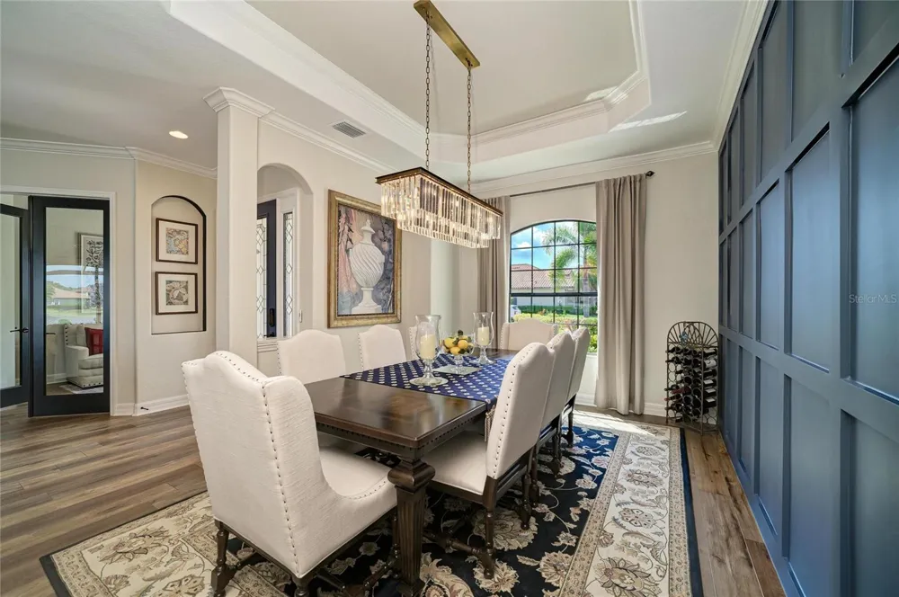 5664 CLOVERLEAF RUN Lakewood Ranch, FL 34211