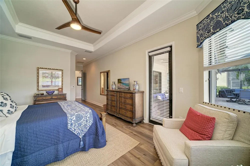 5664 CLOVERLEAF RUN Lakewood Ranch, FL 34211