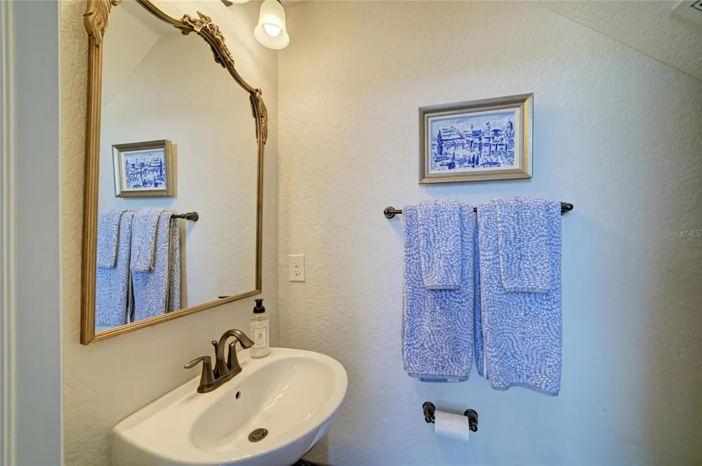 5664 CLOVERLEAF RUN Lakewood Ranch, FL 34211