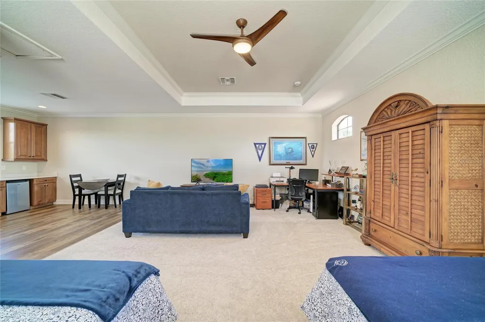 5664 CLOVERLEAF RUN Lakewood Ranch, FL 34211