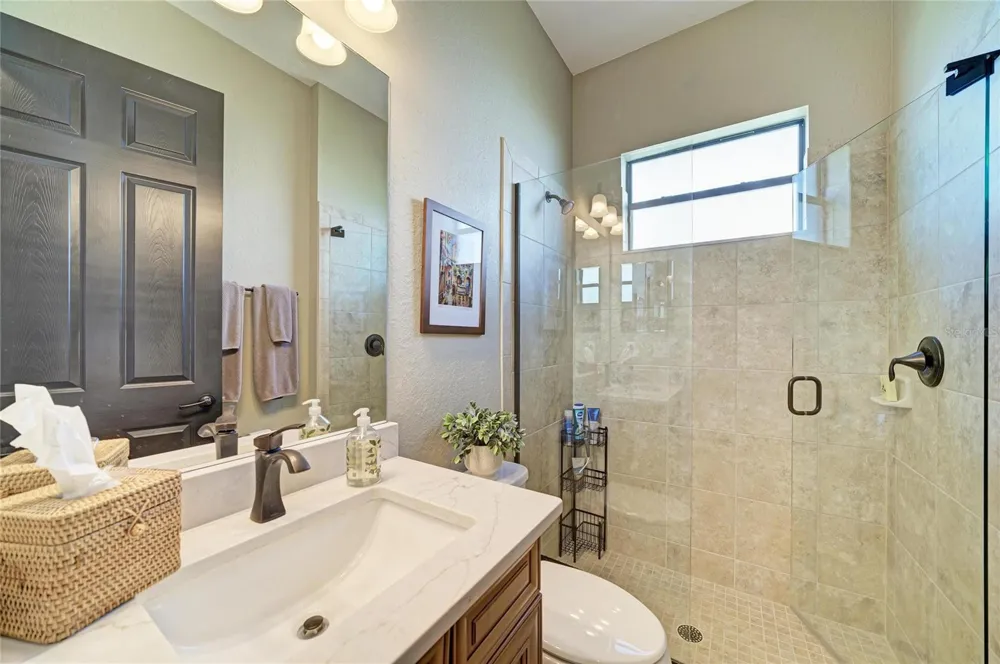 5664 CLOVERLEAF RUN Lakewood Ranch, FL 34211