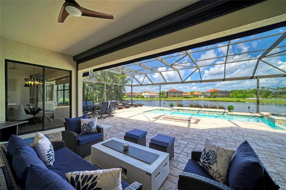 5664 CLOVERLEAF RUN Lakewood Ranch, FL 34211