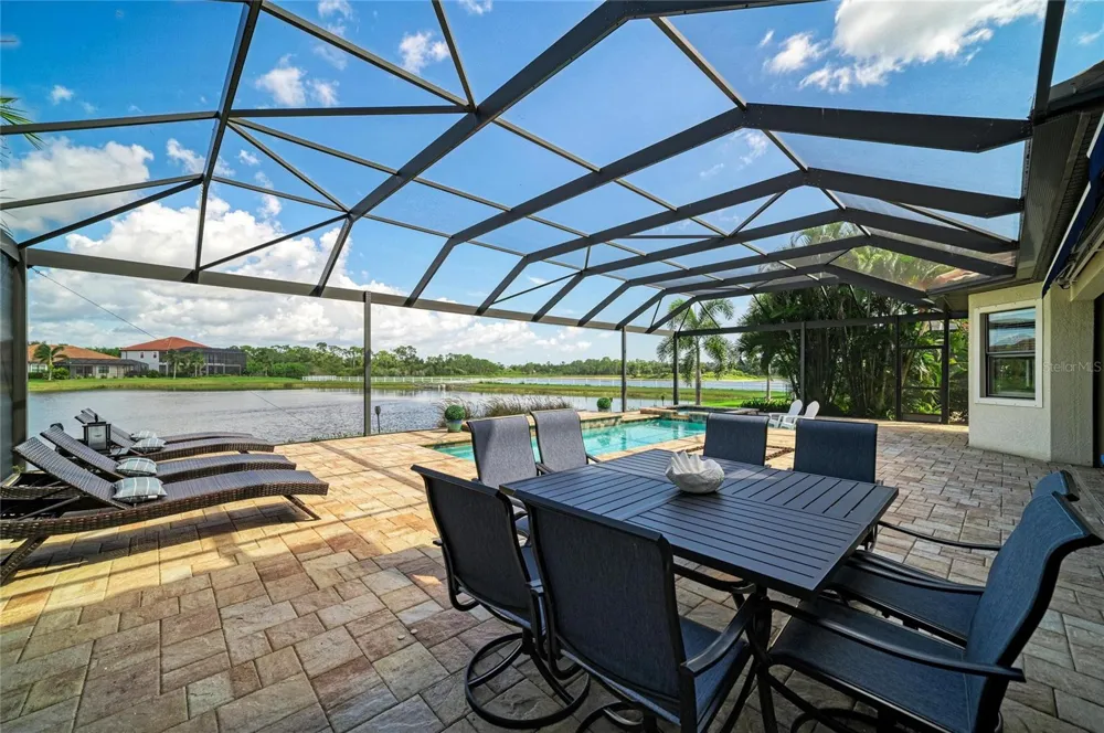 5664 CLOVERLEAF RUN Lakewood Ranch, FL 34211